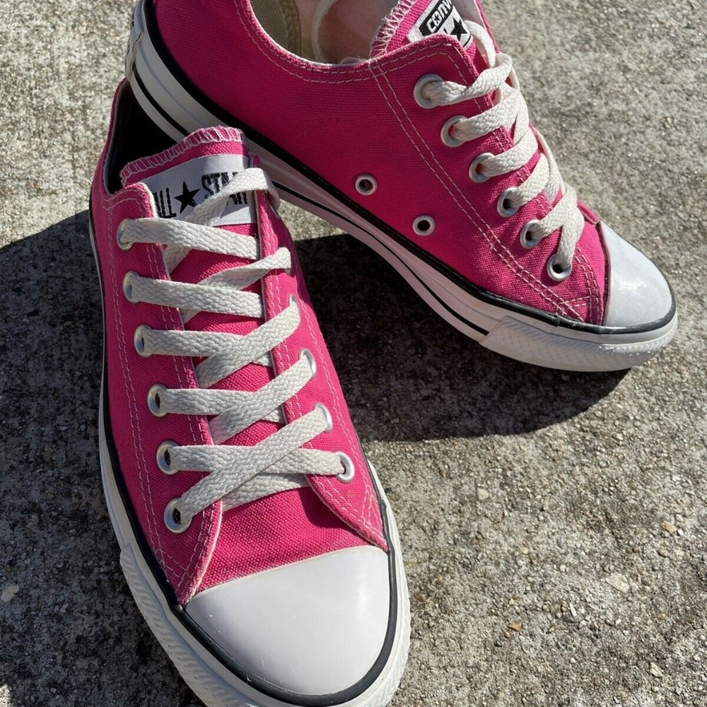 Converse Chuck Taylor All Star Hot Pink Sneakers Women's 7 Men's 5 Cons Low Top